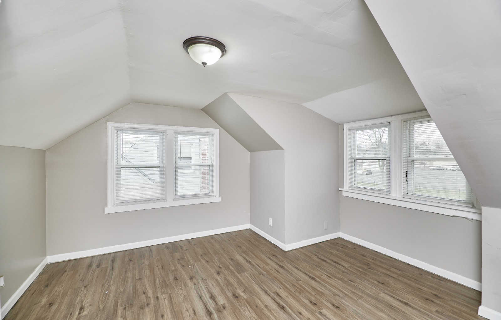 11921 Larimore Rd property image