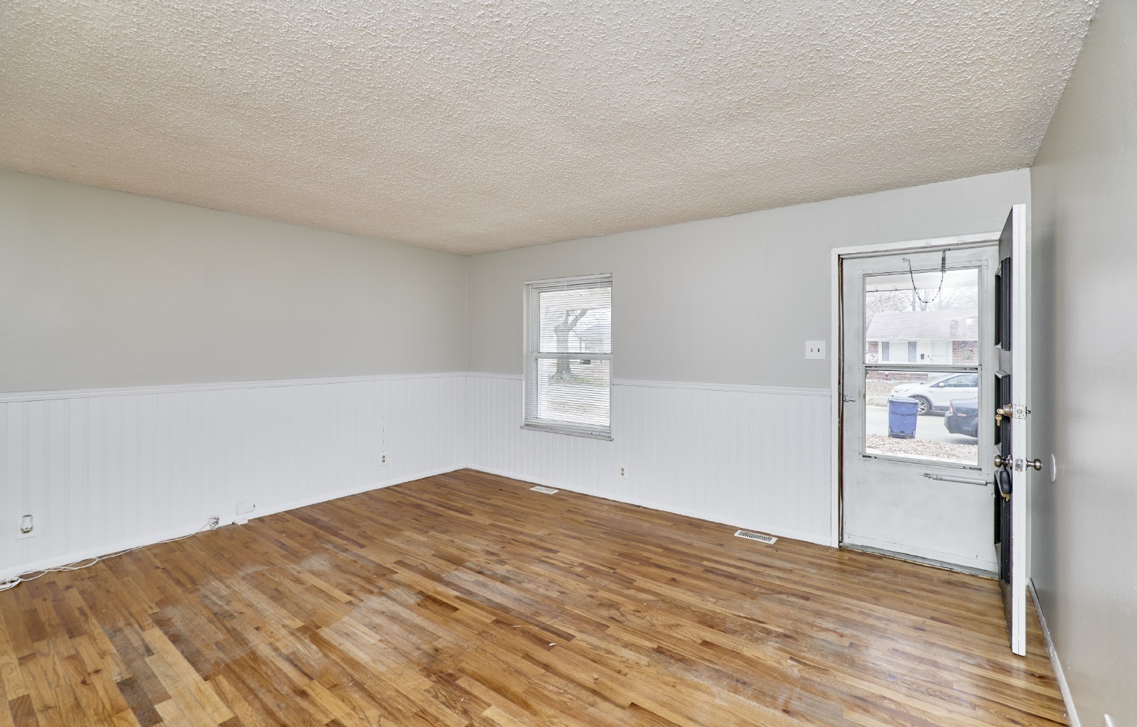 2551 Hedgerow Dr property image