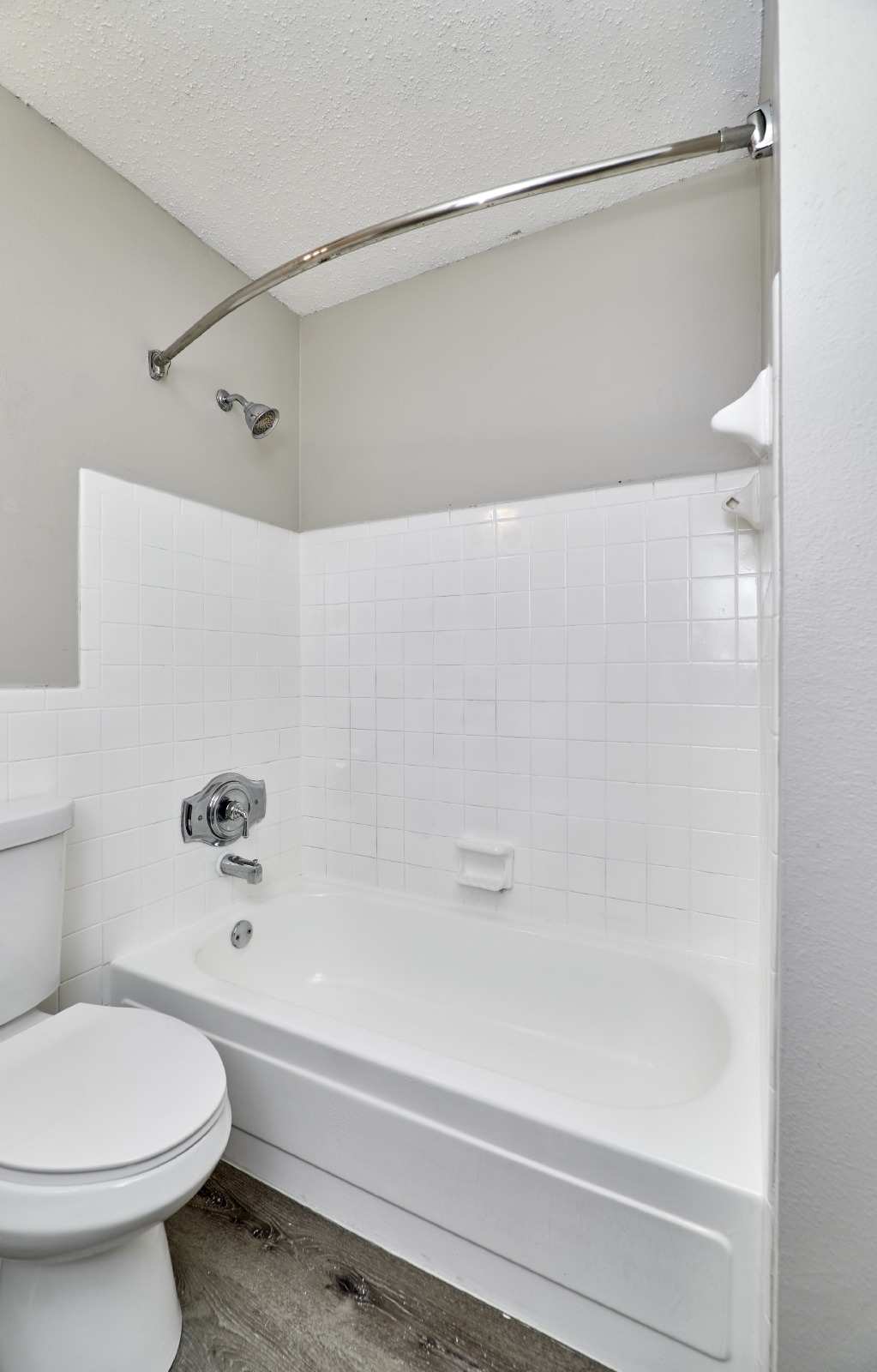 2551 Hedgerow Dr property image