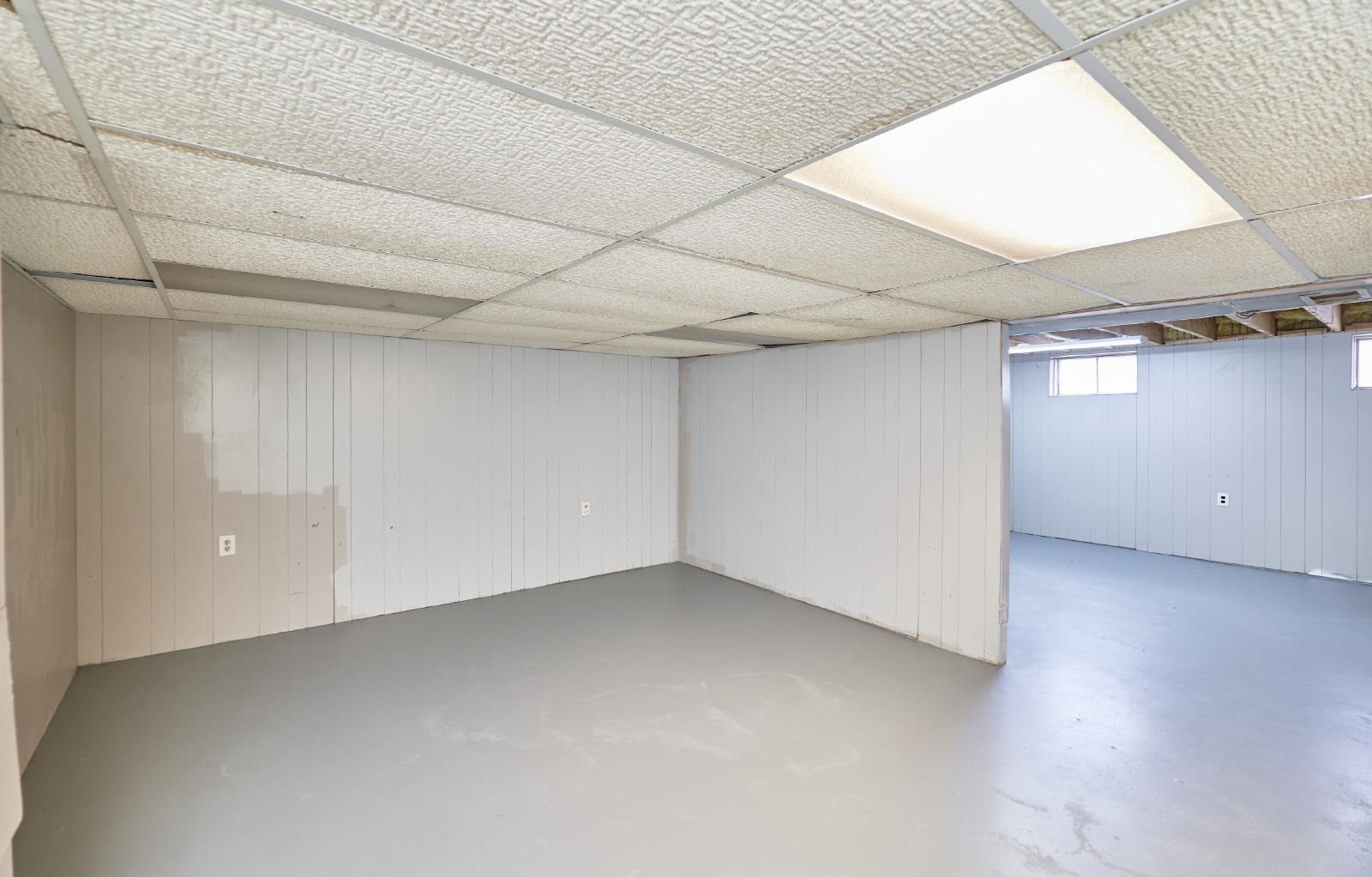 2551 Hedgerow Dr property image