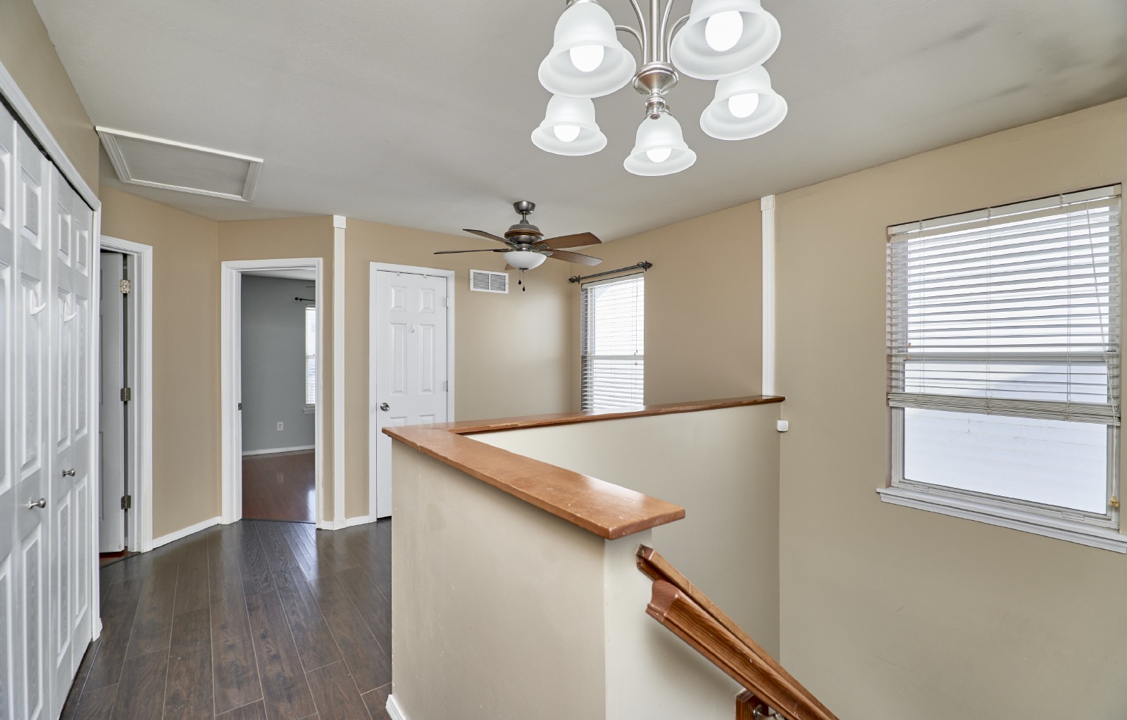 274 Tyndale Dr property image