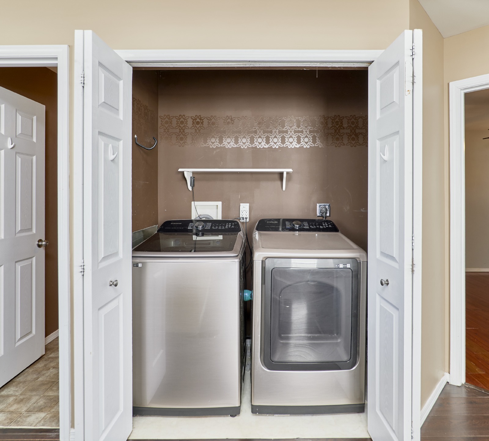 274 Tyndale Dr property image