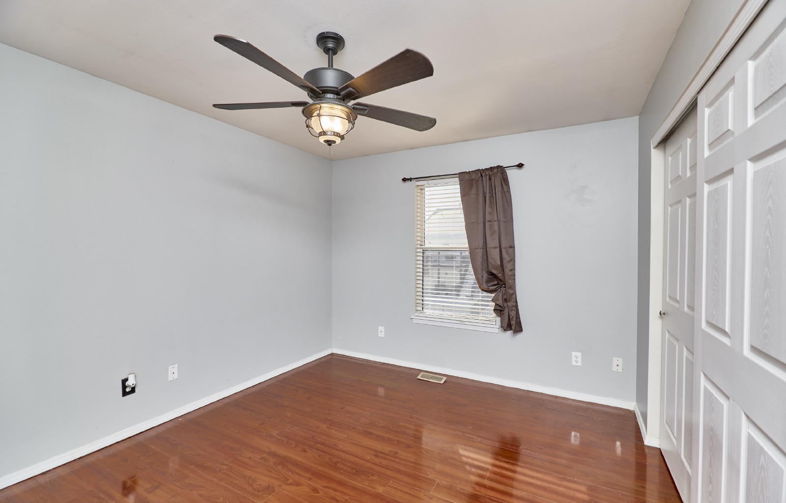 274 Tyndale Dr property image