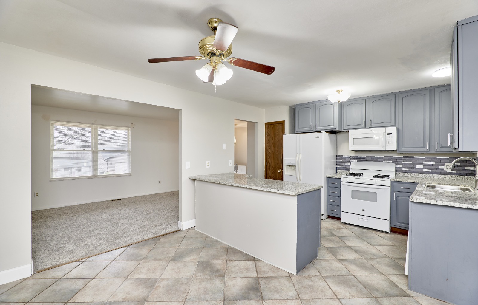 21 Universal Dr property image