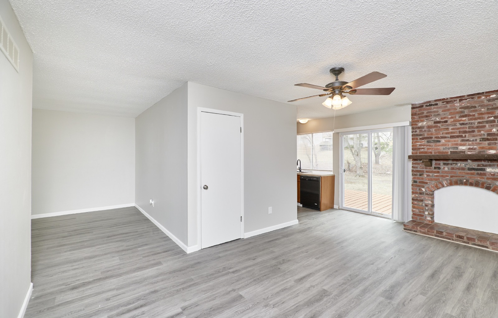 6918 Candlewick Way property image