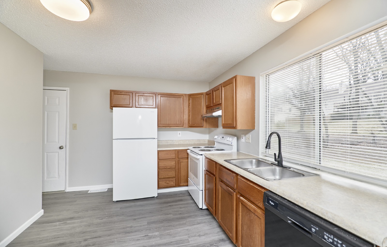 6918 Candlewick Way property image