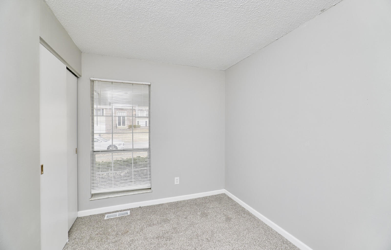 6918 Candlewick Way property image