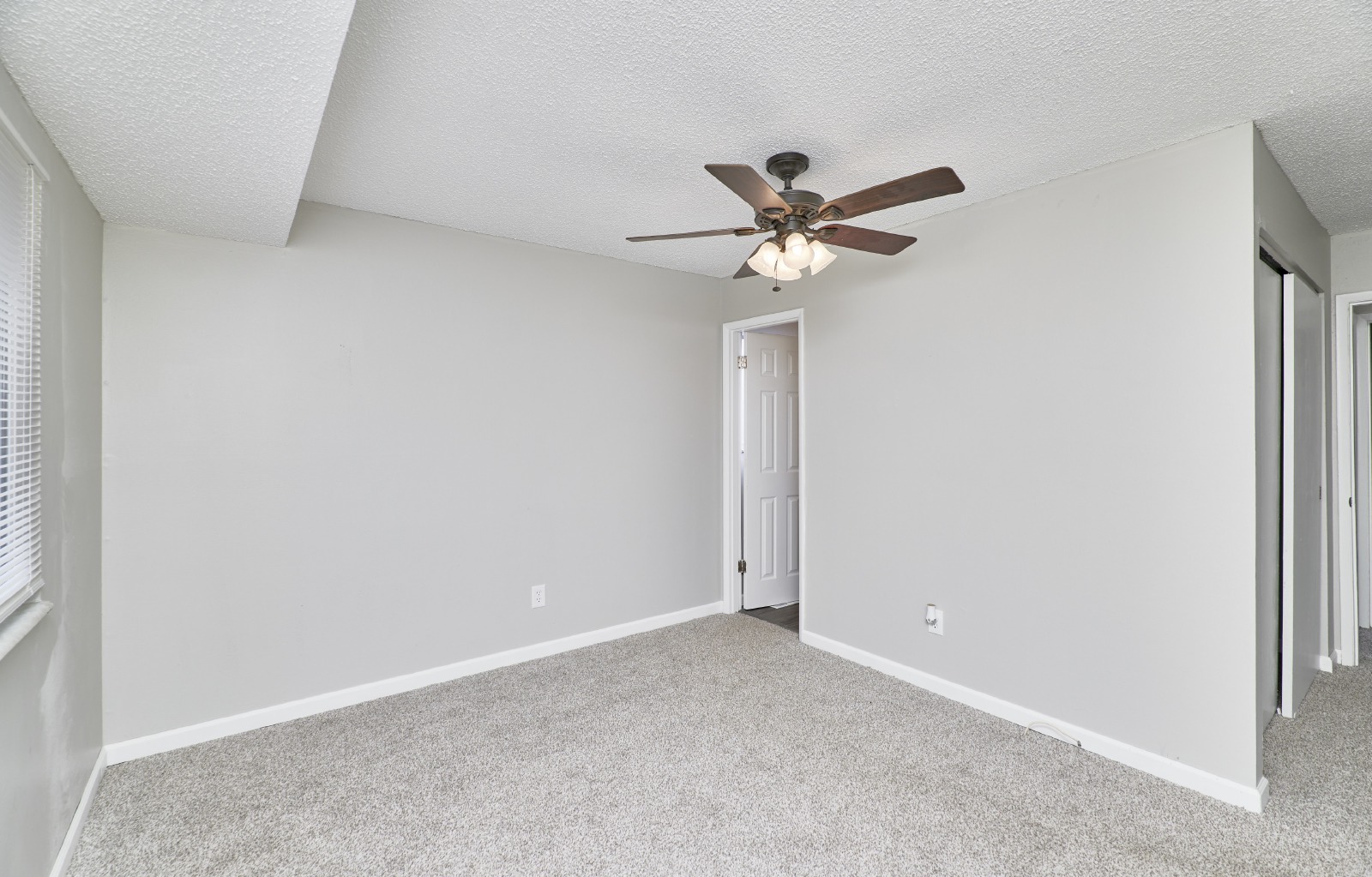 6918 Candlewick Way property image