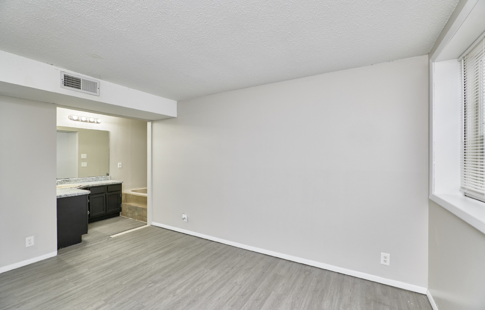 1622 Barkwood Dr property image