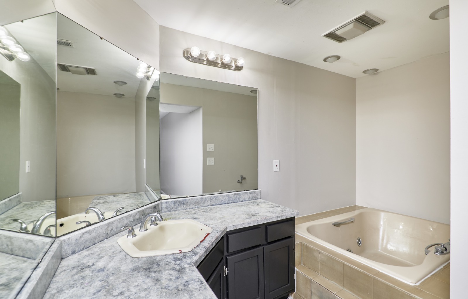 1622 Barkwood Dr property image