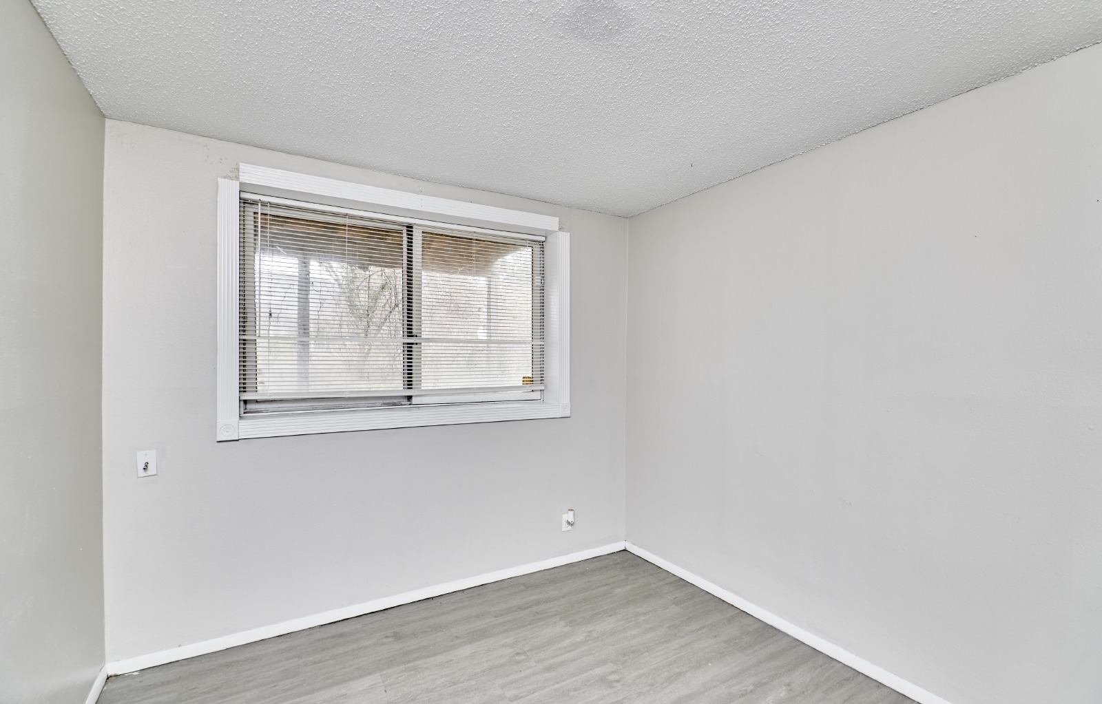 1622 Barkwood Dr property image