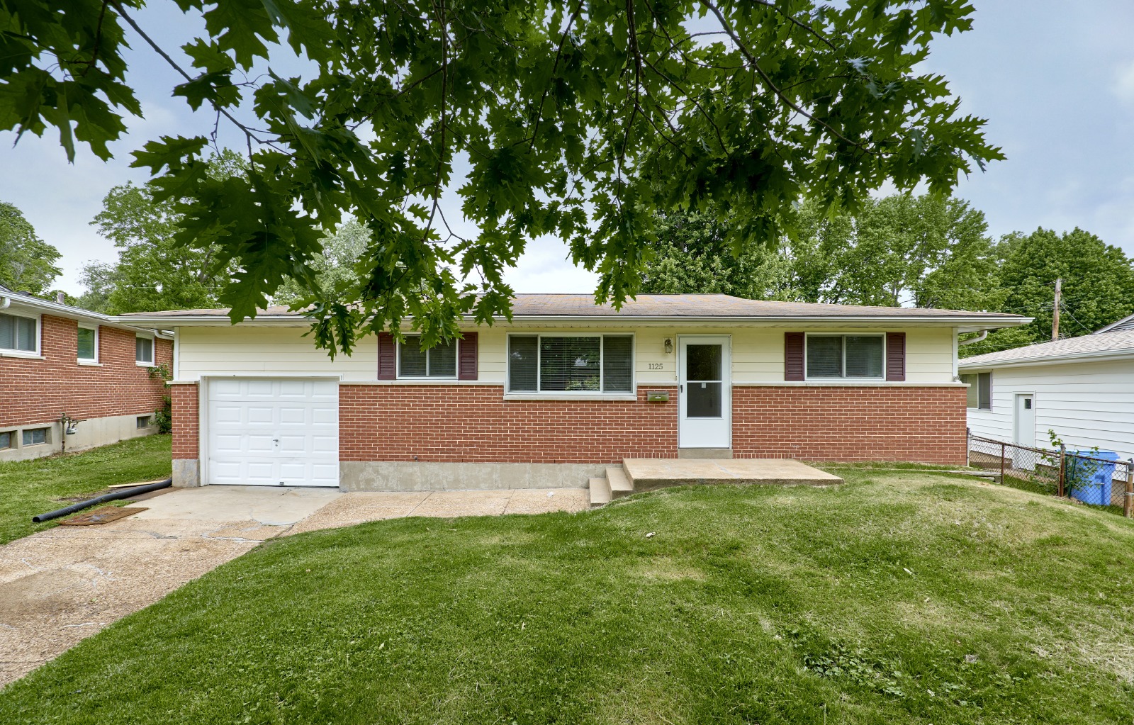 1125 meadowlark Dr property image