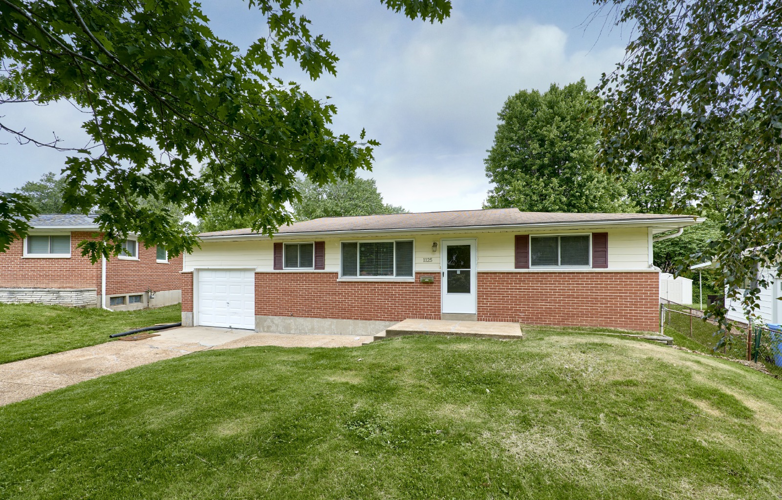 1125 meadowlark Dr property image