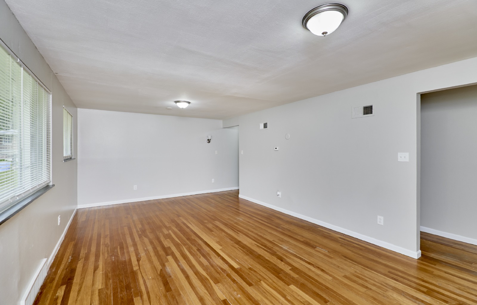 1125 meadowlark Dr property image
