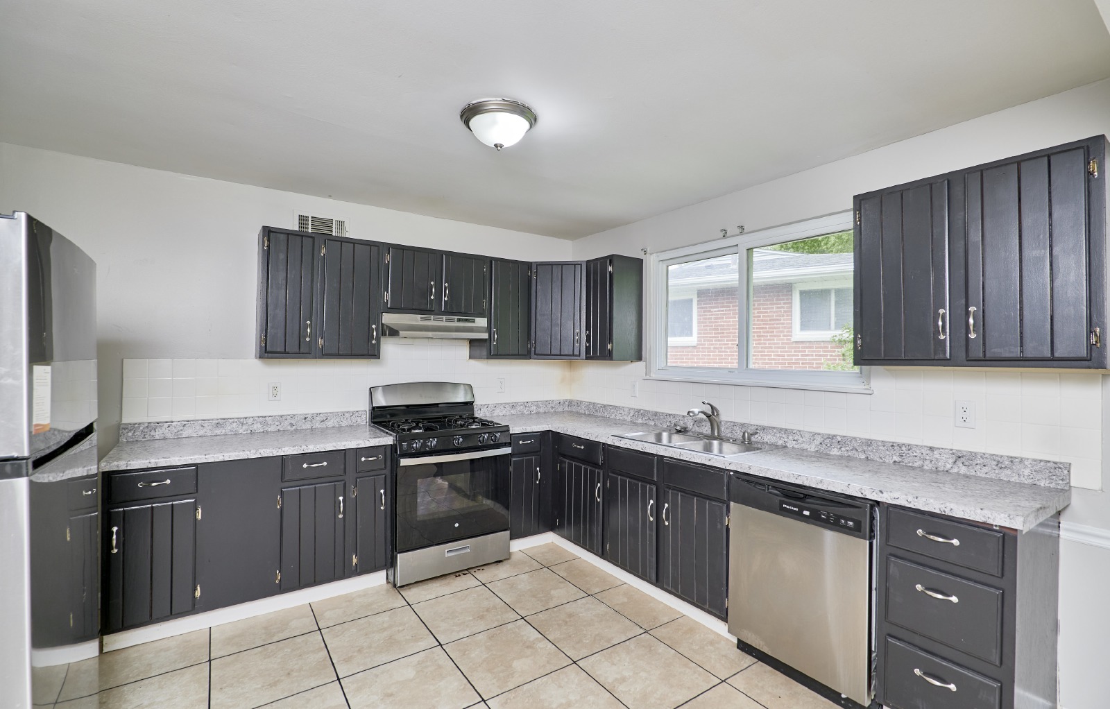 1125 meadowlark Dr property image