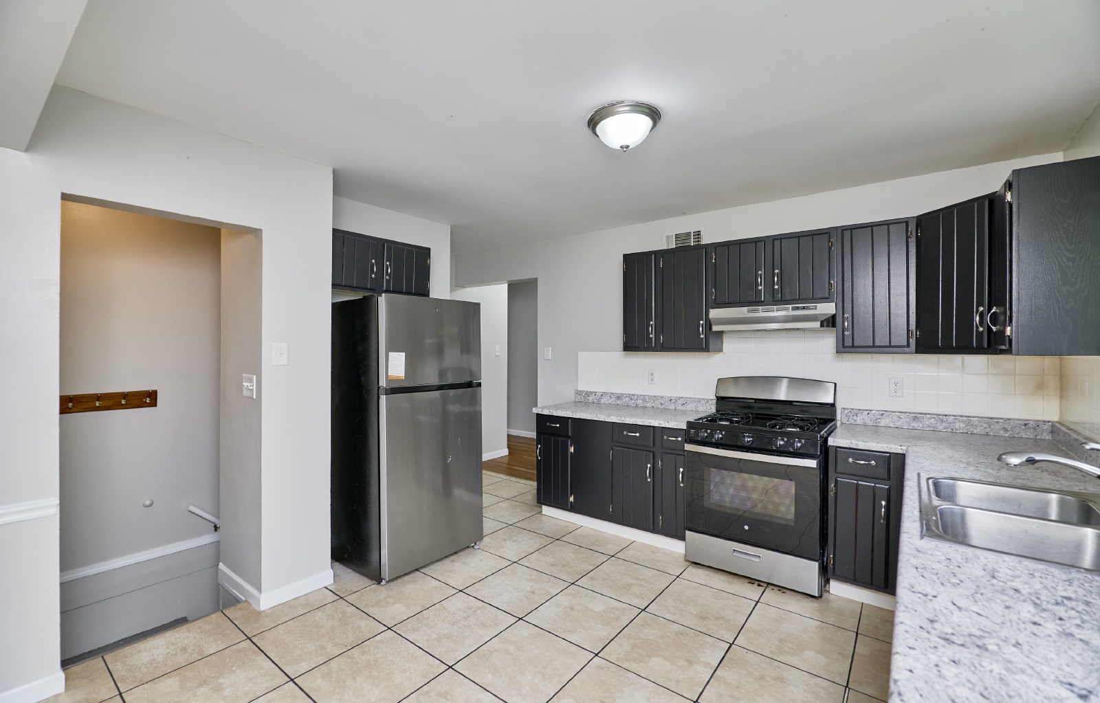 1125 meadowlark Dr property image