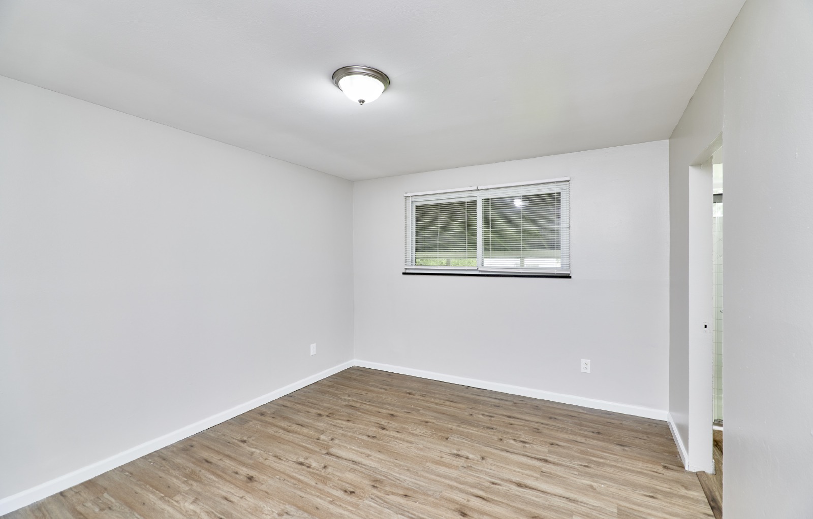 1125 meadowlark Dr property image