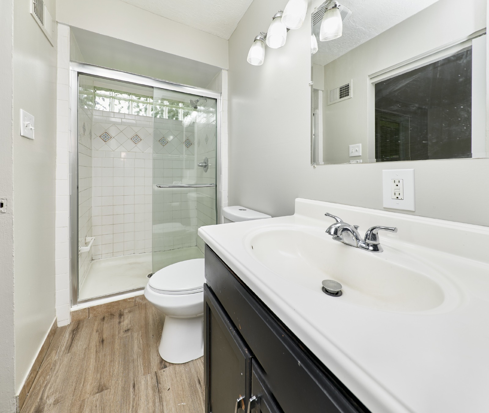 1125 meadowlark Dr property image