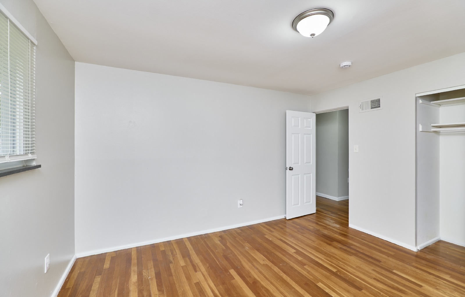 1125 meadowlark Dr property image