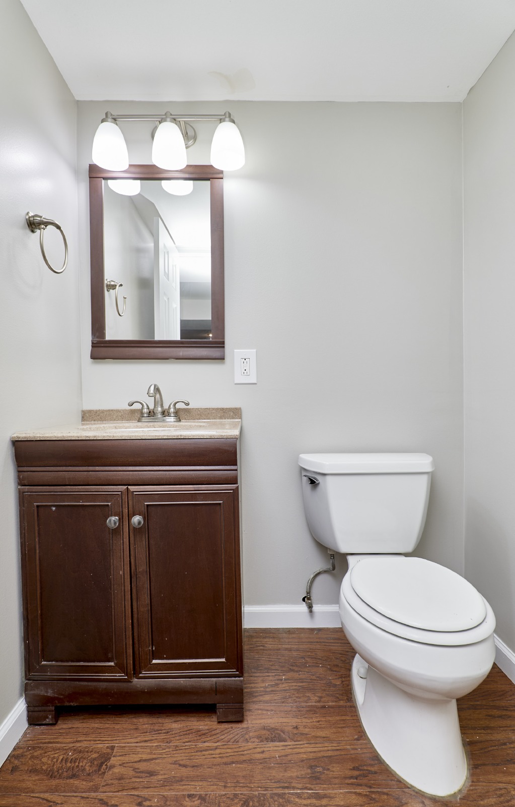 1125 meadowlark Dr property image
