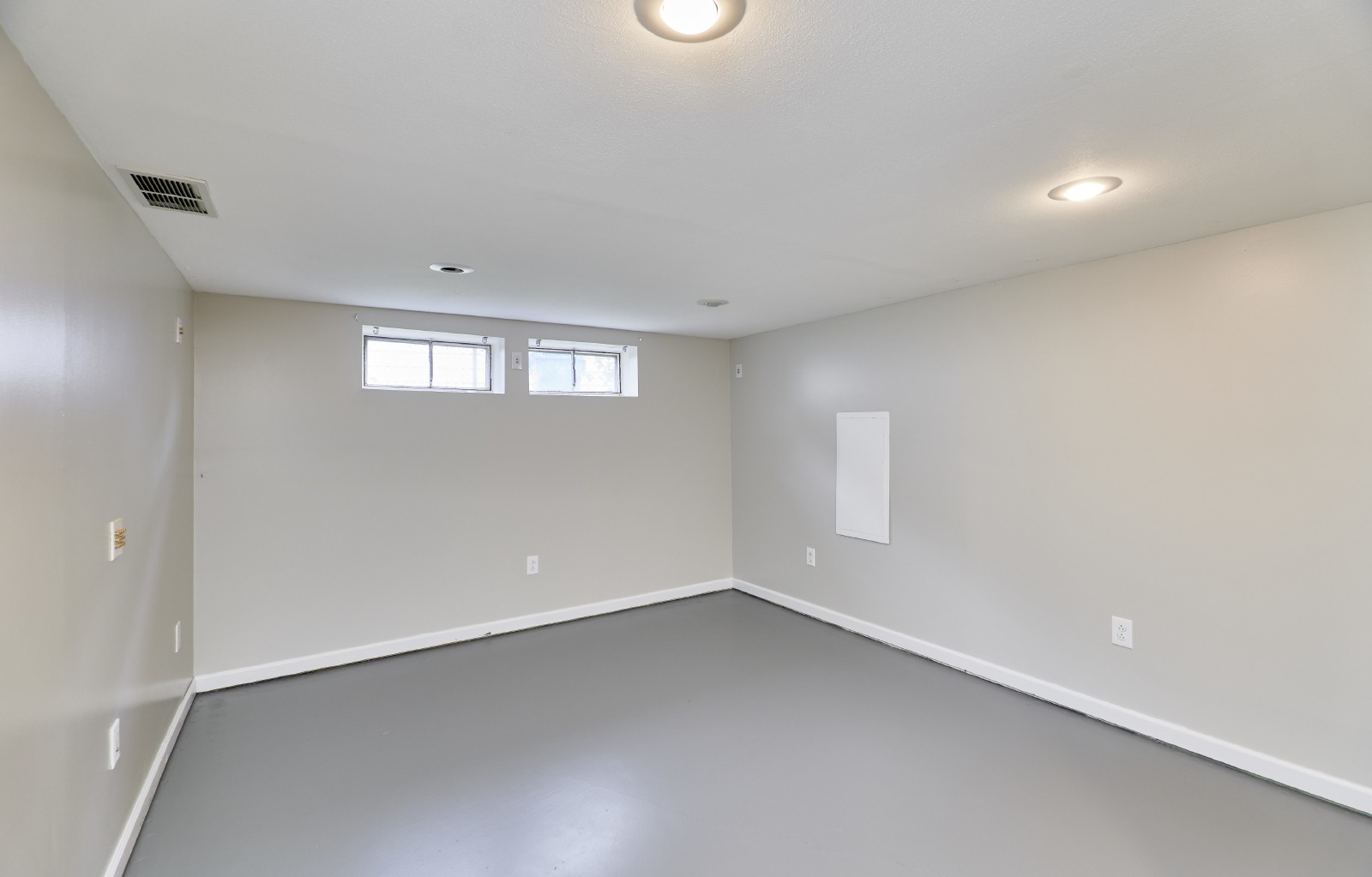 1125 meadowlark Dr property image