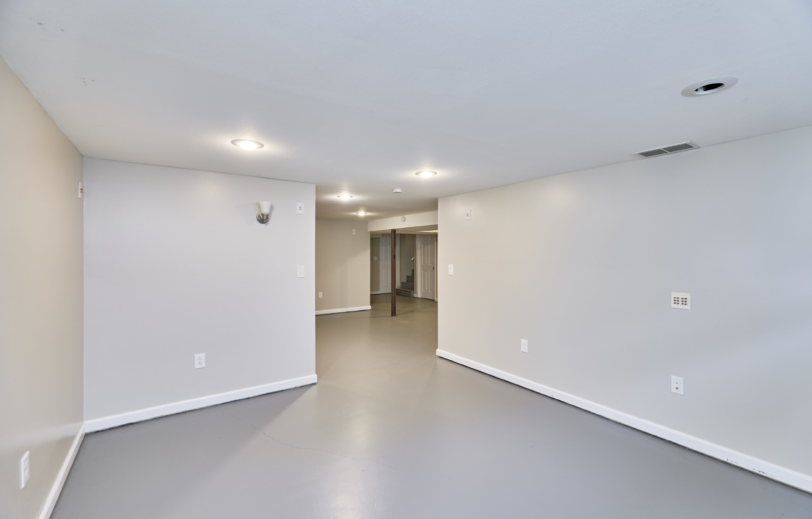1125 meadowlark Dr property image