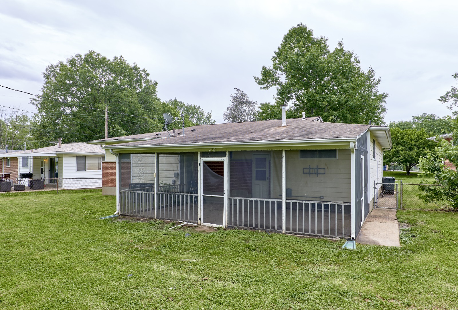 1125 meadowlark Dr property image