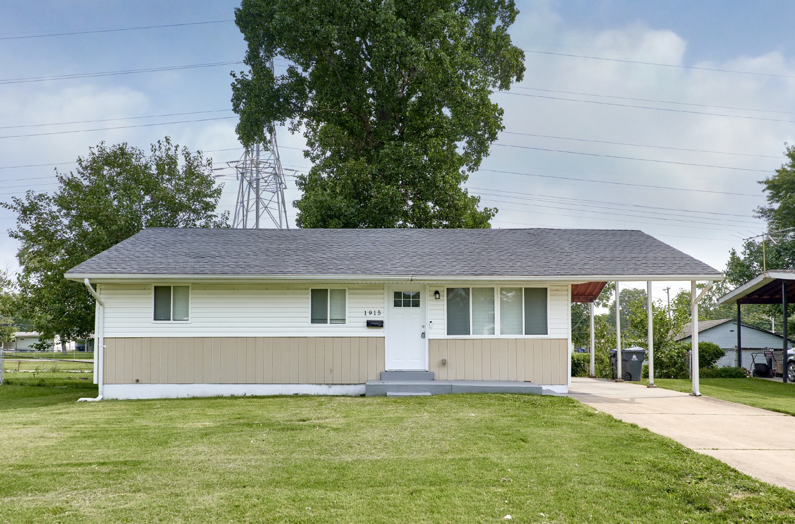 1915 Curtis Ct property image