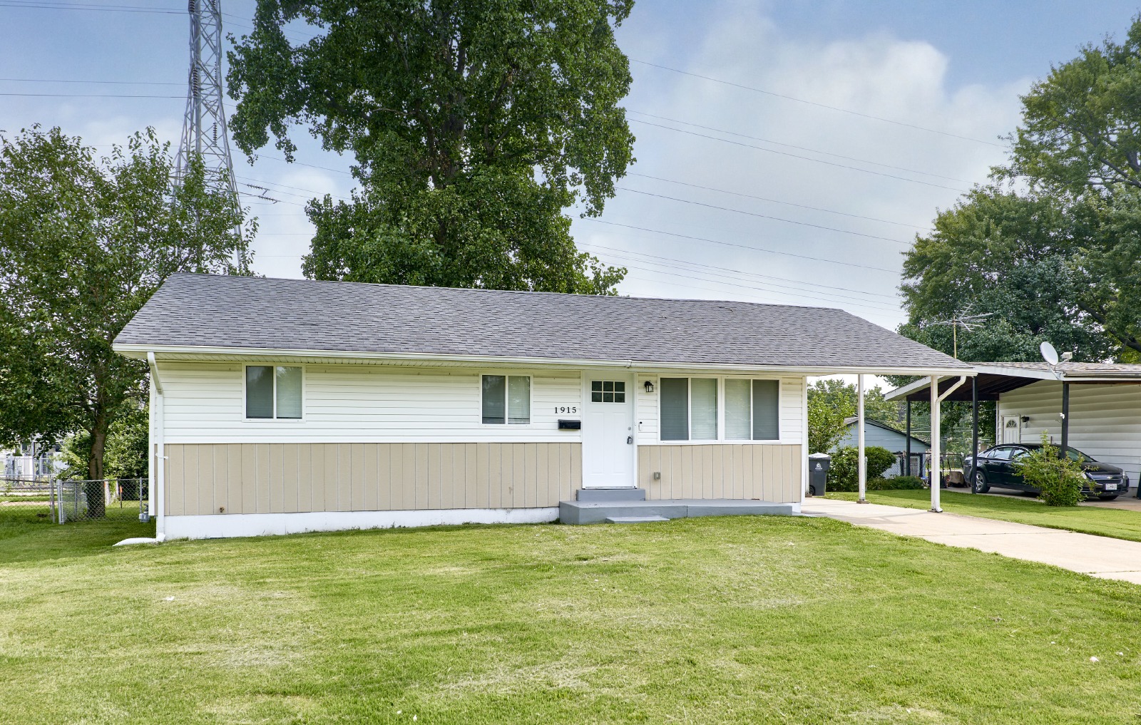 1915 Curtis Ct property image