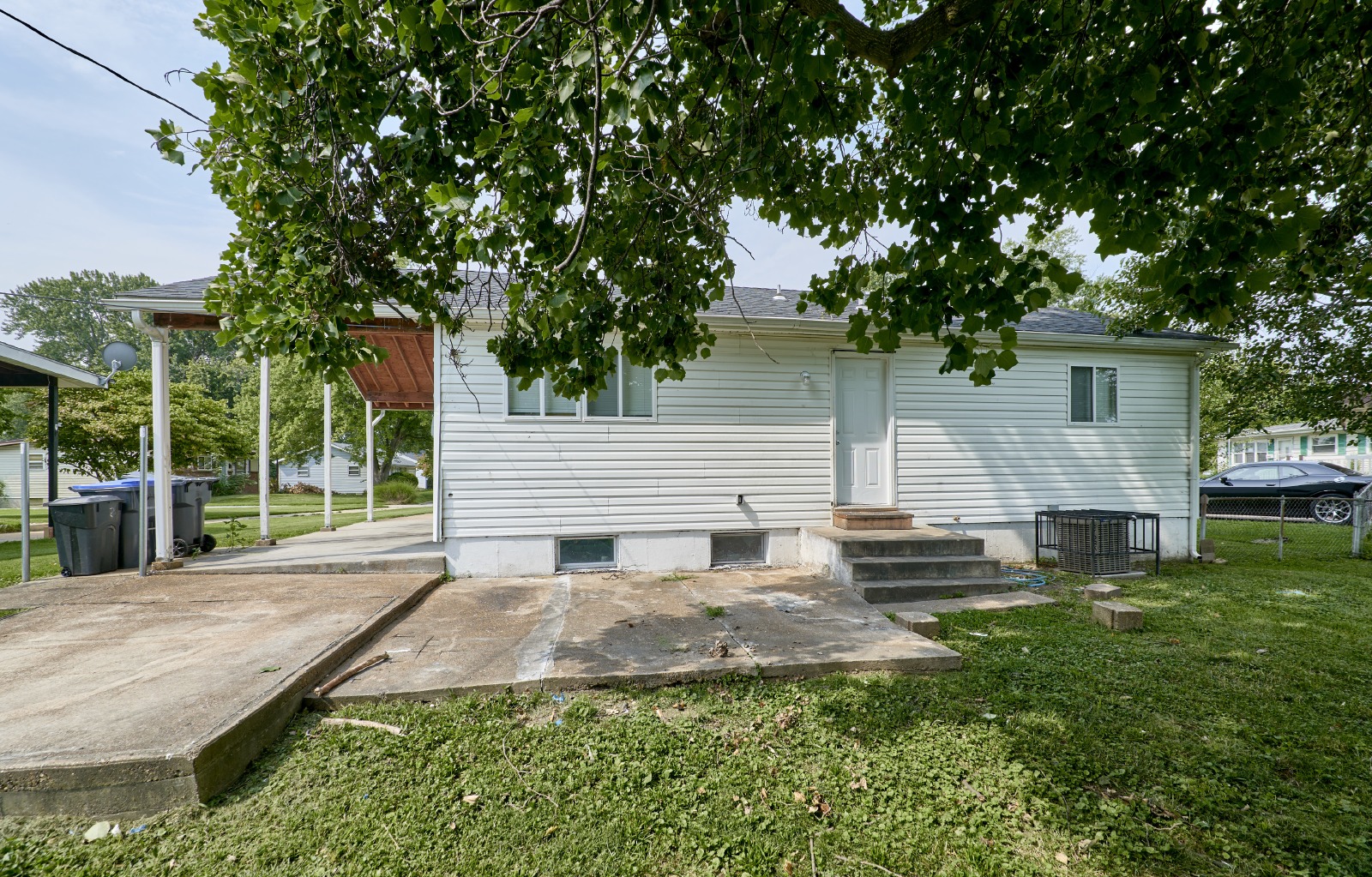 1915 Curtis Ct property image