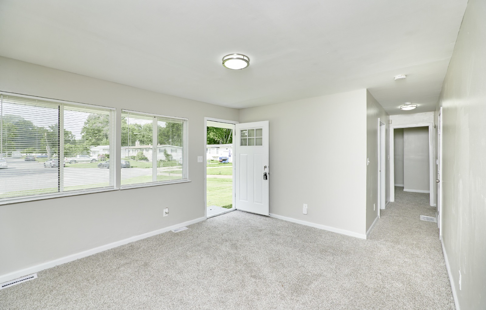 1915 Curtis Ct property image