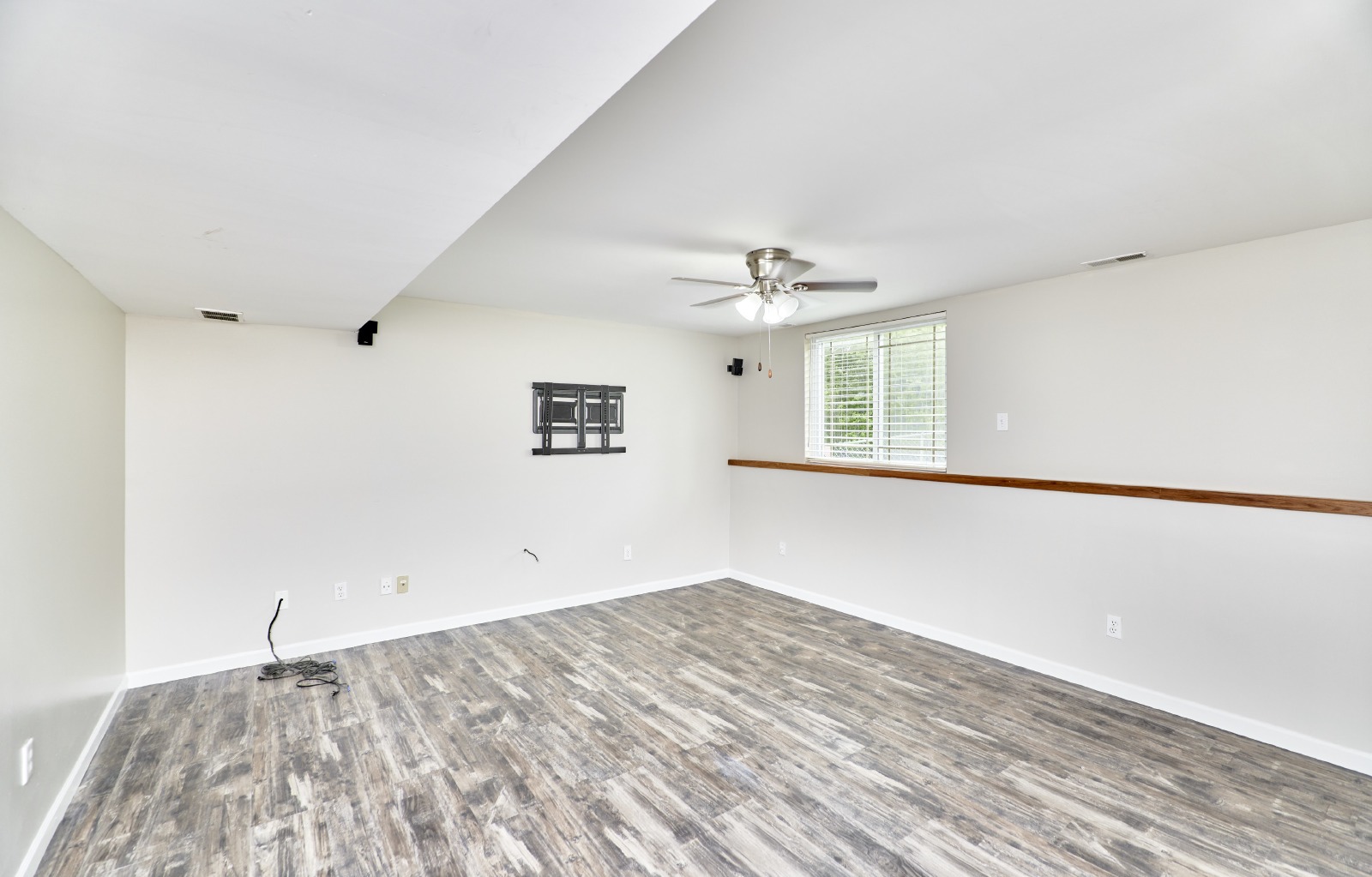 9139 E. Milton Ave property image