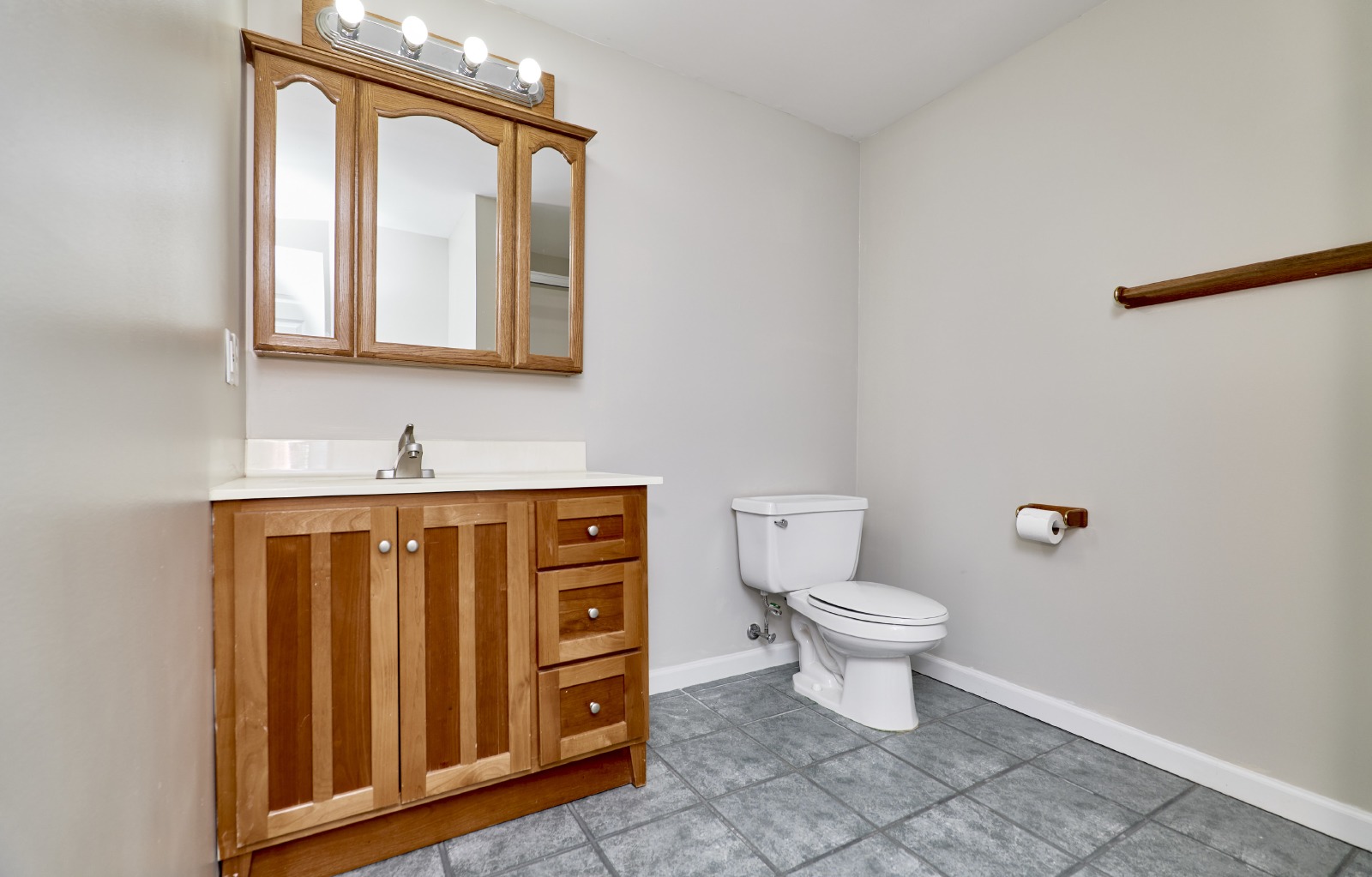 9139 E. Milton Ave property image